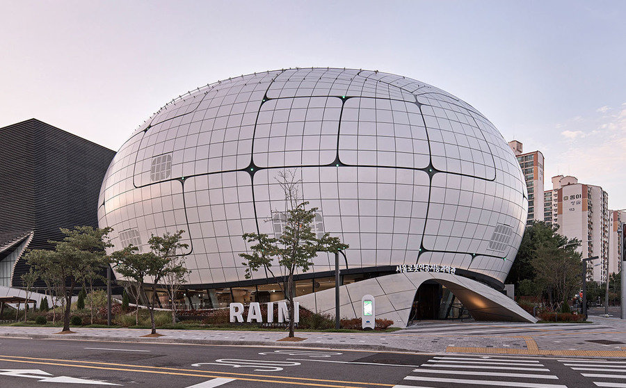8. robot  ai museum raim designed by melike altinisik architects maa. photo credit  namsun lee. 900 103x0x1357x842 q85